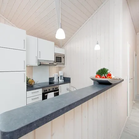 بيت للعطل Einladendes Kuestenchalet Fuer 10 Personen *