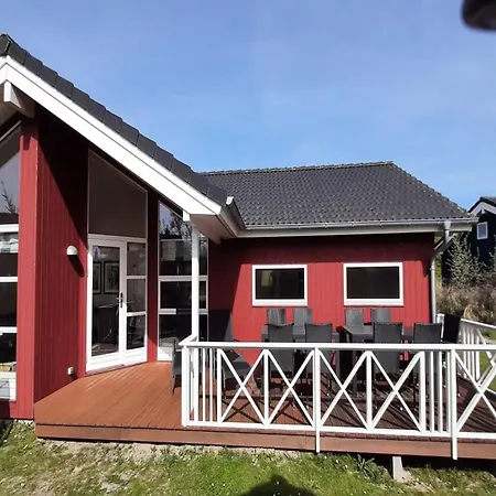 بيت للعطل Einladendes Kuestenchalet Fuer 10 Personen